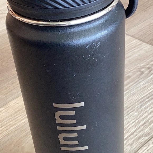 Lululemon Back to Life Sport Bottle 24oz in Black - Picture 5 of 9